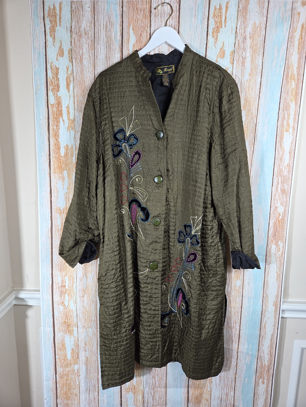 Mirasol 100% Silk Embroidered Quilted Jacket Size 3X Green Long Art To Wear